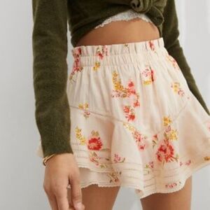 Aerie Rock 'n' Ruffle Skort in Vintage Vanilla